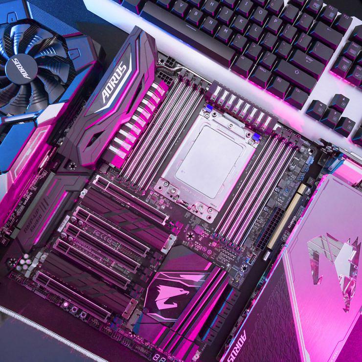 Первые тесты Ryzen Threadripper 1950X, AMD на 30% быстрее Intel Core i9-7900X 