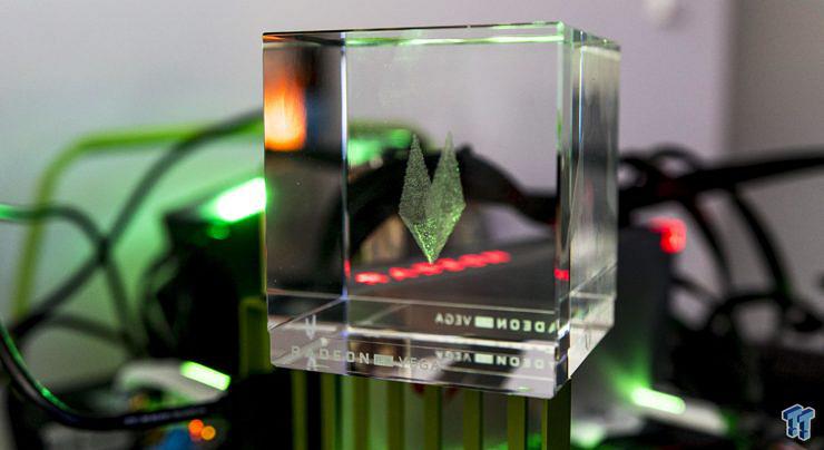 Анбоксинг видеокарты AMD Radeon RX Vega 56 и 64